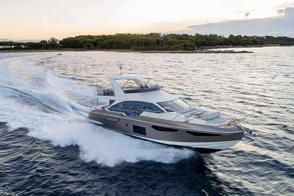 Azimut 60 Fly — 4